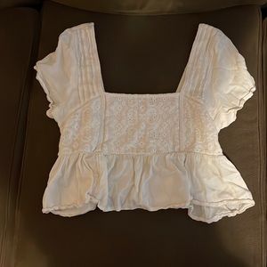 Size: medium Color: white